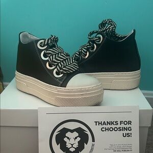 CALIPSO 200 – Black Line